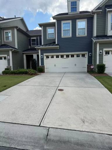 Main picture of 225 Butterfly Pl