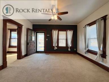 Main picture of 617 W 13th Ave