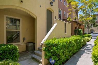 Main picture of 2636 Escala Cir