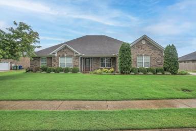 Main picture of 2720 Slate Dr SW