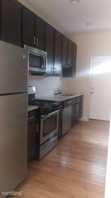 Main picture of 2102 N Damen Ave