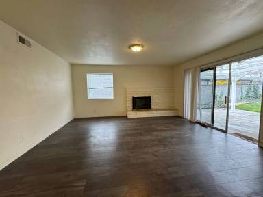 Main picture of 2156 Amanda Way