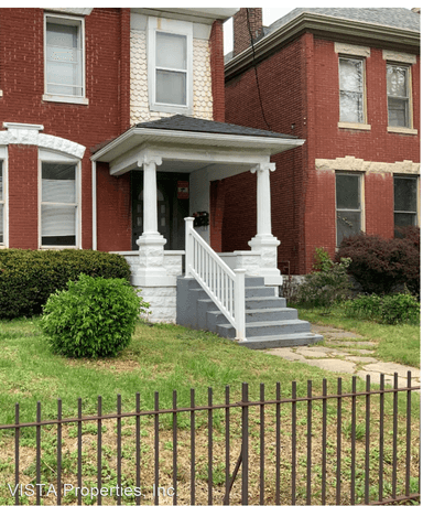 Main picture of 315 E Saint Catherine St