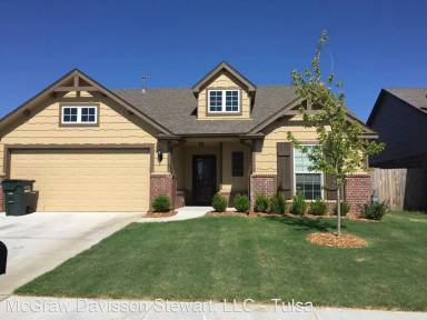 Main picture of 11107 N 145th East Pl