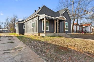 Main picture of 1279 Bonham St