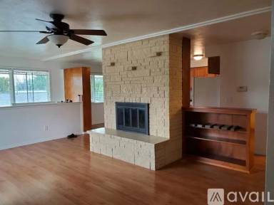 Main picture of 1103 N Woodward Rd