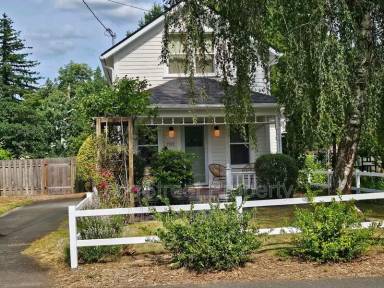 Main picture of 7502 SE 50th Ave