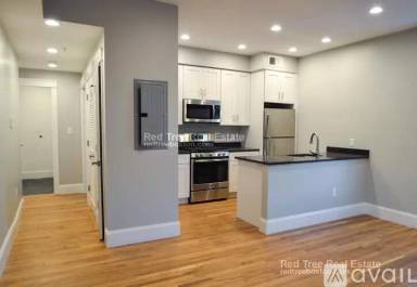Main picture of 405 S Huntington Ave