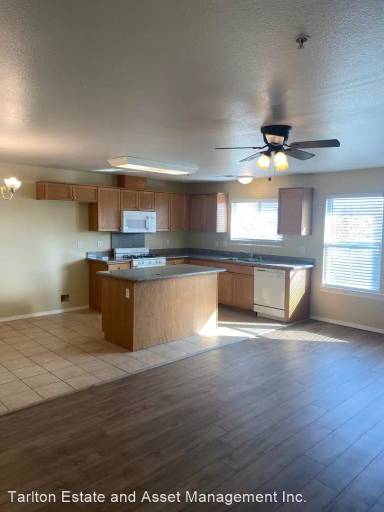 Main picture of 1652 N 6th St