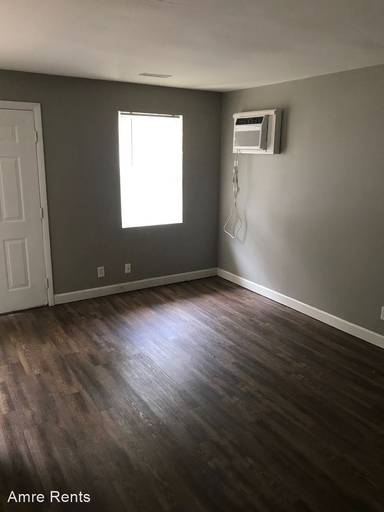 Main picture of 200 W Bluff St