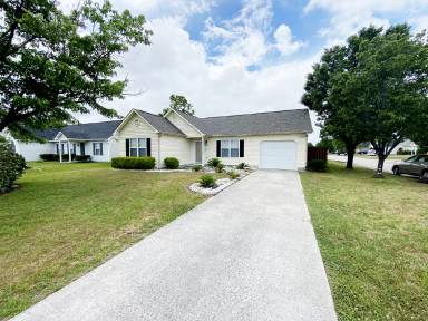 Main picture of 2413 White Rd