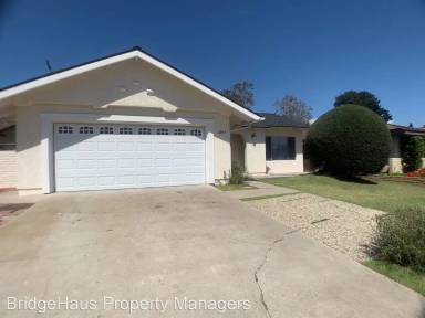 Main picture of 6904 Petit St