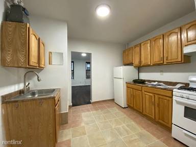 Main picture of 212-18 E 89th St