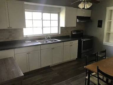 Main picture of 326 E Whidden St