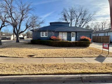 Main picture of 2701 27th St