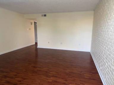 Main picture of 11271 Florida Blvd