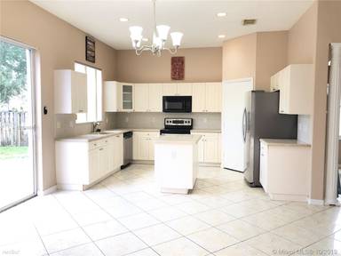 Main picture of 7776 NW 19th Ct