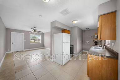 Main picture of 5460 5th Ave