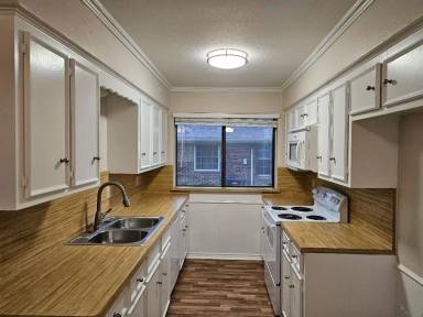 Main picture of 604 Willow Way