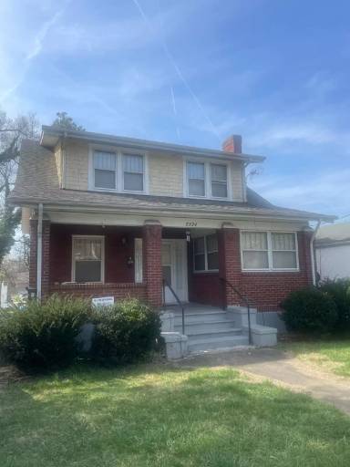 Main picture of 2324 Orange Ave NW