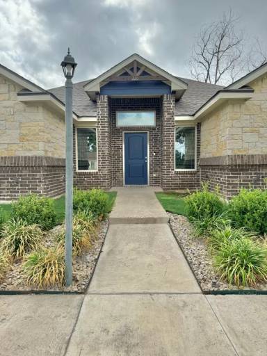 Main picture of 220 Church Ave
