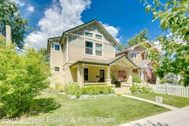 Main picture of 1105 S Emerson St