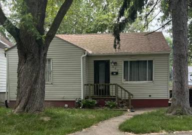Main picture of 670 Schaum Ave