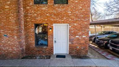 Main picture of 210 Rolston Rd