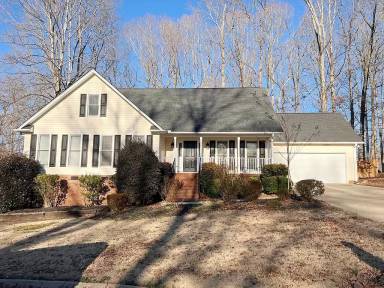 Main picture of 210 Torrey Ct