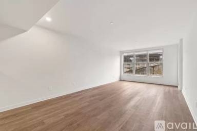 Main picture of 1011 Pike St