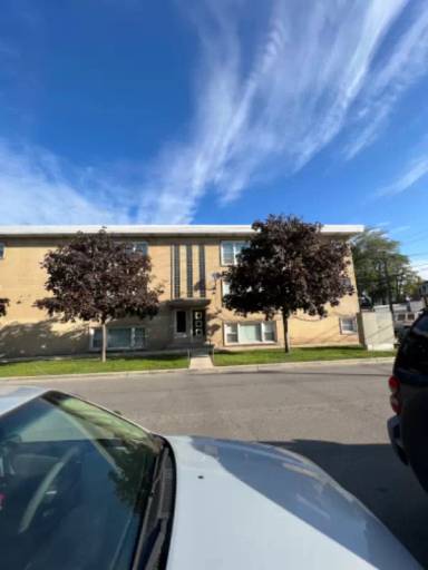Main picture of 1839 S 49th Ave