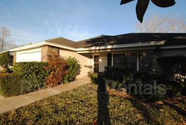 Main picture of 10343 Huntington Forest Blvd E