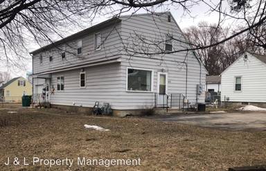 Main picture of 104 19th St SE