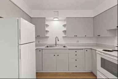 Main picture of 11725 E Alki Ave