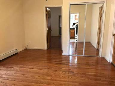 Main picture of 89 E Main St