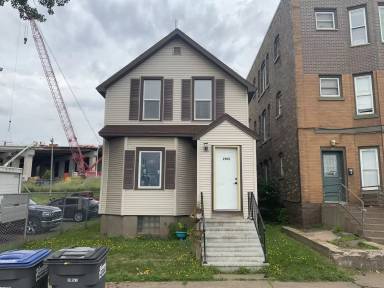 Main picture of 1905 W 1st St