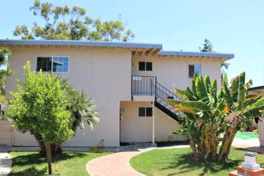Main picture of 2135 Washington St