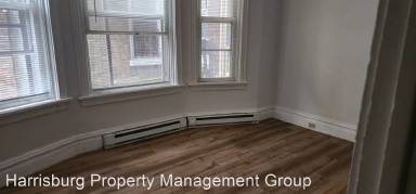 Main picture of 906 N 3rd St