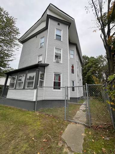 Main picture of 151 Quincy St