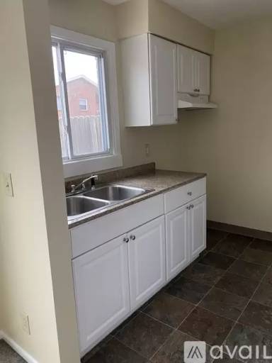 Main picture of 55 Bennington Green Ln