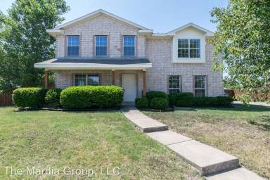Main picture of 1001 Hideaway Ct