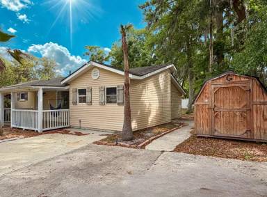 Main picture of 212 Gunter St