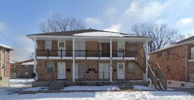 Main picture of 3525 S Lynn St