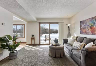 Main picture of 1620 Cope Ave E