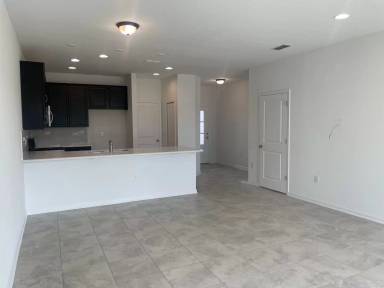 Main picture of 34 Pinebury Ln