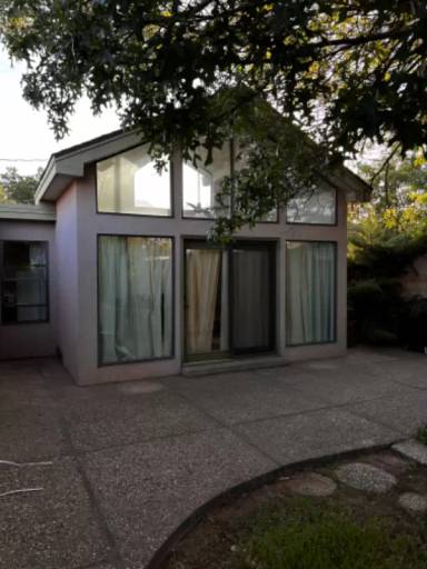Main picture of 102 W Berry Dr