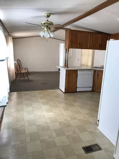 Main picture of 2395 E Bear Lake Rd