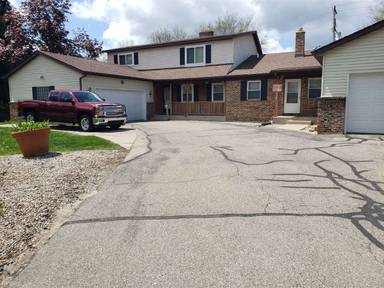 Main picture of 1212 Drexel Ct NE