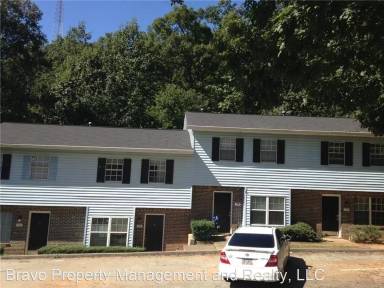 Main picture of 2940-2946 Spruce Cir