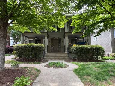 Main picture of 526 Oakland Ave